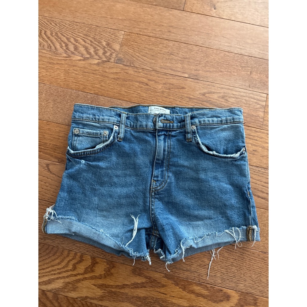 Zara Woman Premium Denim Collection Medium Wash Raw Hem Cut Off Shorts Size‎ 6